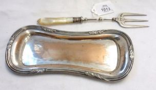 A 19th Century Sheffield Plated Snuffers Tray of usual waisted rectangular form, reeded and