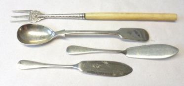 A Mixed Lot comprising: a Victorian Mustard Spoon in Fiddle pattern, 5 ½” long, Exeter 1868, Maker