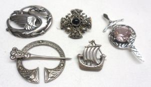 A packet containing five assorted hallmarked Silver/white metal Celtic interest Brooches