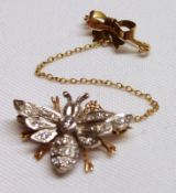 An unmarked precious metal Bee Brooch, set throughout with small brilliant cut Diamonds, 20mm