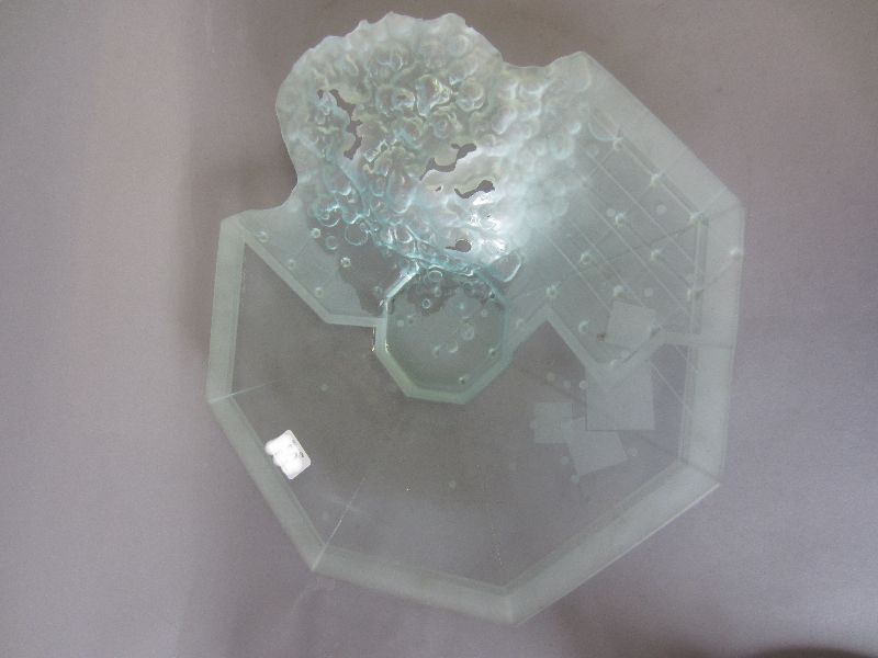 Decorative avant-garde art glass octagonal platter, indistinctly signed, dated (19)82 37.5cm