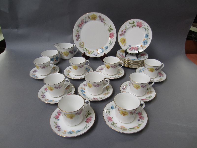 Royal Worcester `Kentmere` nine settings tea service with sandwich plate, side plates, milk jugs &