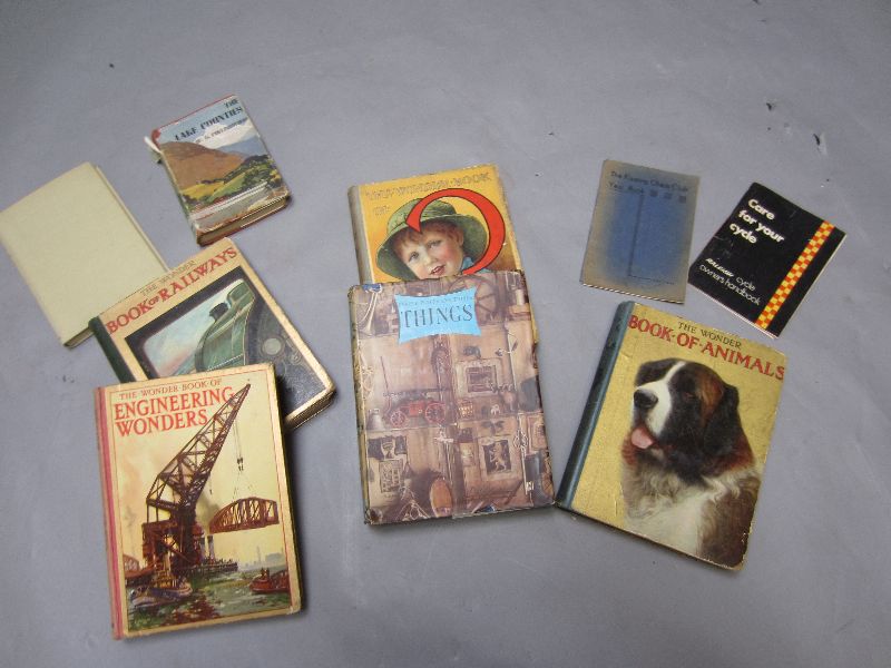 Collection of vintage `Wonder` books plus other