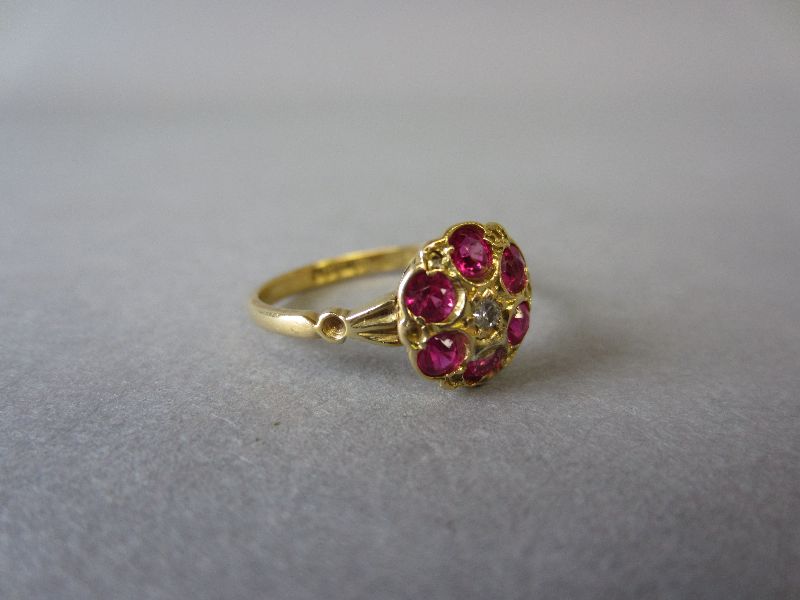 18ct gold ruby & diamond daisy cluster ring, Birmingham 1871 2g