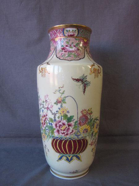 European vase with Chinese style floral decoration.