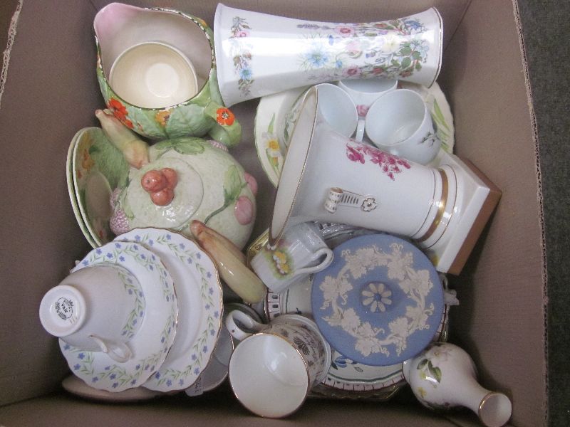 Collection of floral ceramics to include fruit teapot, puce decorated rose & jasperware powderpot