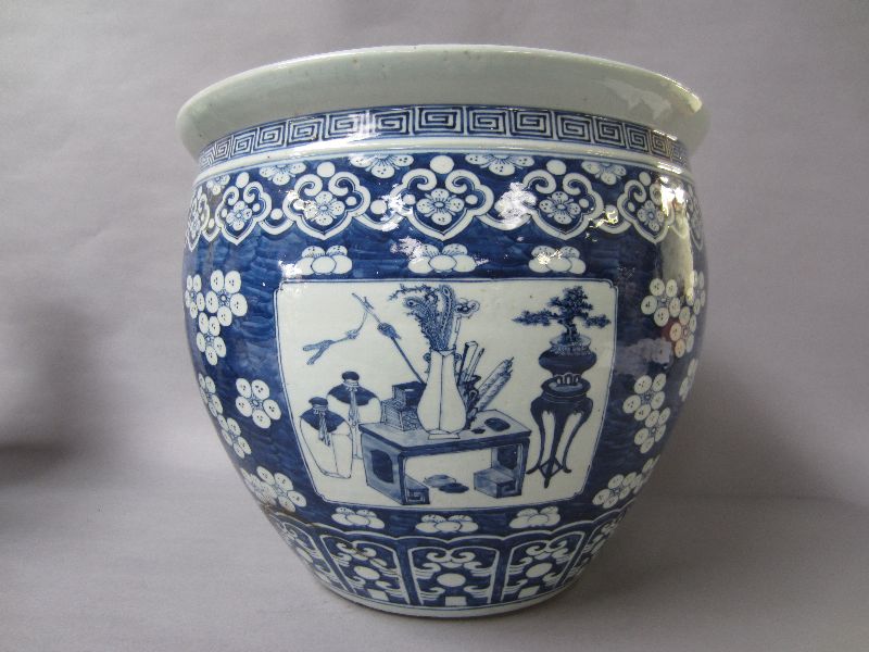 Chinese porcelain blue & white jardinière 34h 40dia