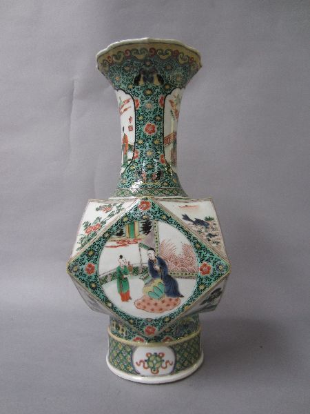 Chinese porcelain dodecahedral famille vert vase with everted neck