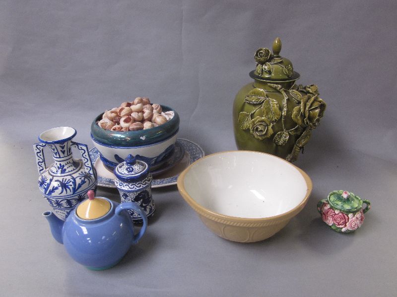 Large collection of assorted ceramics