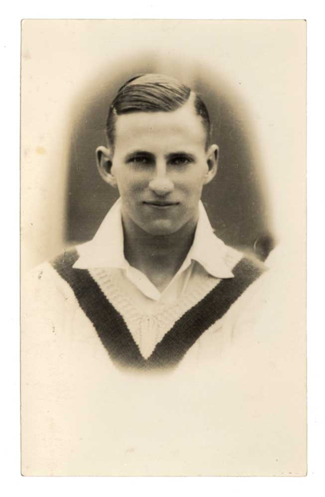 Len Hutton. Mono postcard size photograph of Hutton, head and shoulders, aged 16, wearing
