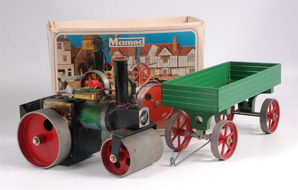 Mamod SRIA steam roller with spirit burner, remote steering rods, missing funnel, paint loss on