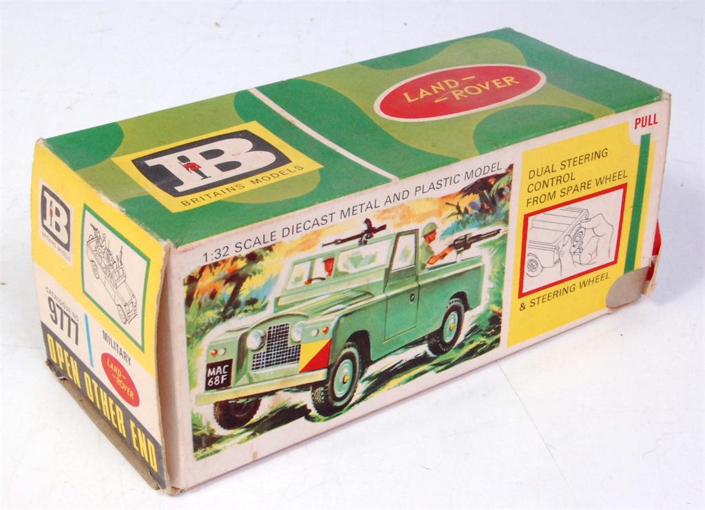 Britains, empty sliding tray box for No.9777 Military Land Rover, slightly scuffed at folding end