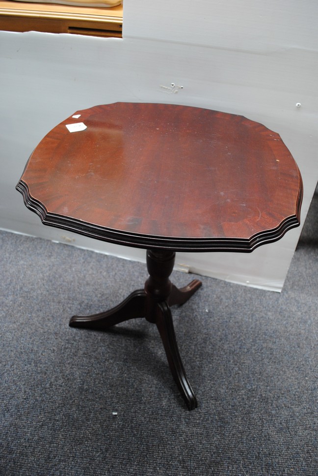 Reproduction Mahogany Occasional Table