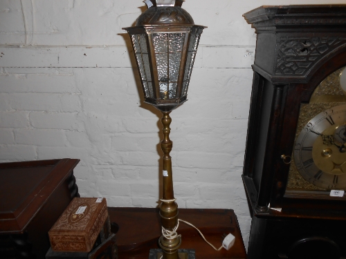 Brass lantern form table lamp with marble base