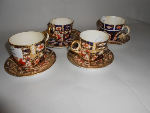 Group of four various Royal Crown Derby imari pattern cups and saucers (a/f)