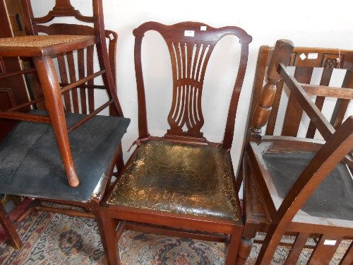 Set of four good quality late 19th or early 20th Century mahogany dining chairs in George III style,