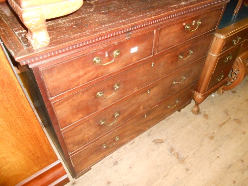 George III mahogany tallboy top of two short and three long drawers