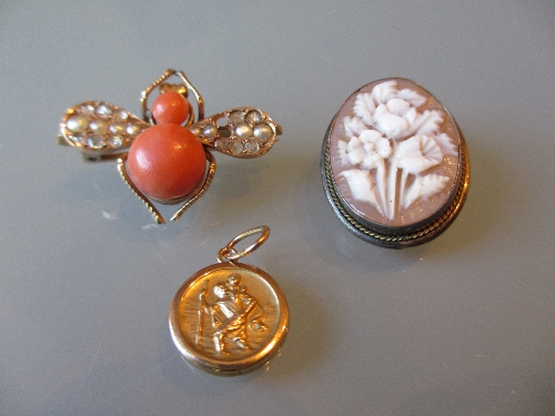 Small inset brooch set with coral, seed pearls and diamond chips (a/f), together with a St.