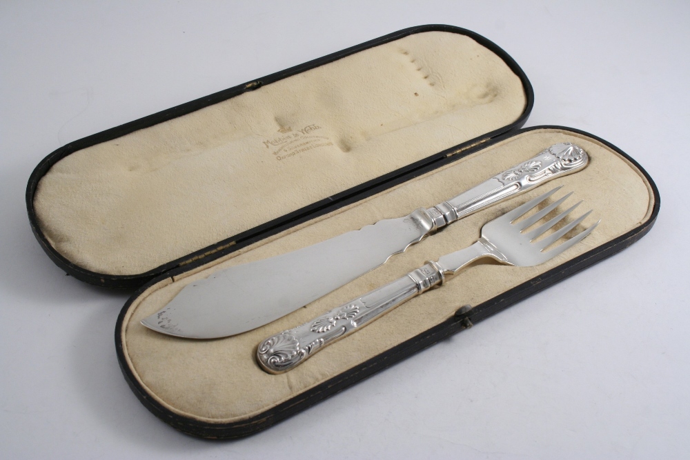 A LATE VICTORIAN/EDWARDIAN CASED FISH SERVING KNIFE & FORK King`s pattern, initialled, by Mappin &