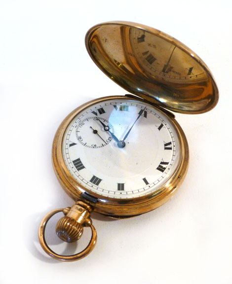 A 9ct gold cased hunter pocket watch, manual wind movement stamped 17 Jewels, dust cover 9ct gold,