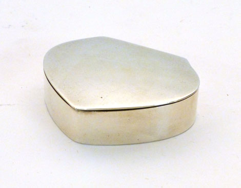 A silver snuff box of stylised form with parcel gilt interior, Deakin & Francis, Birmingham 1942,