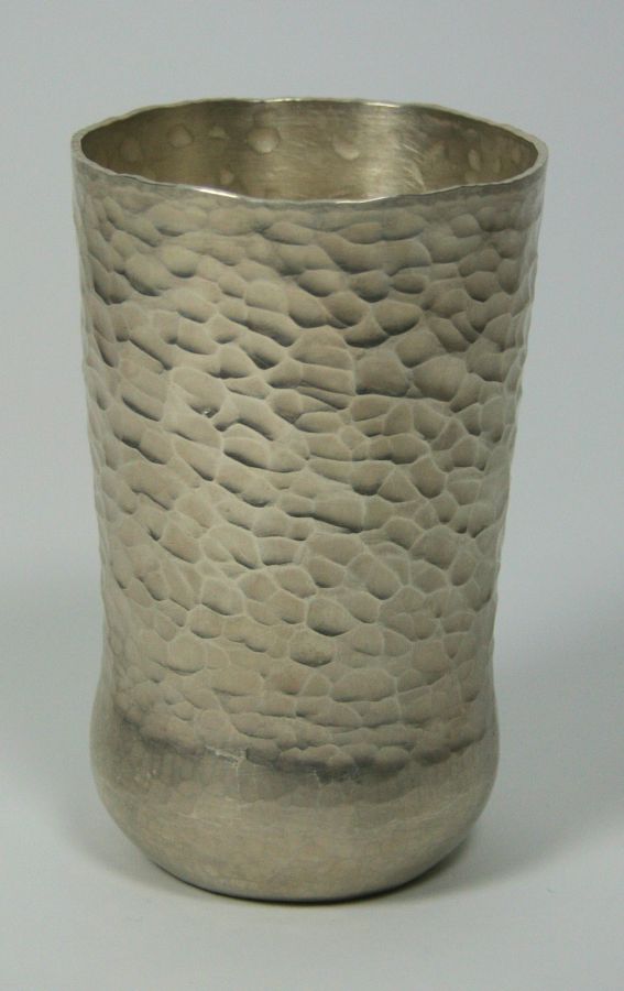 SANG-HYEOB `WILLIAM LEE` - A contemporary fine silver beaker London 2004, of plain baluster form
