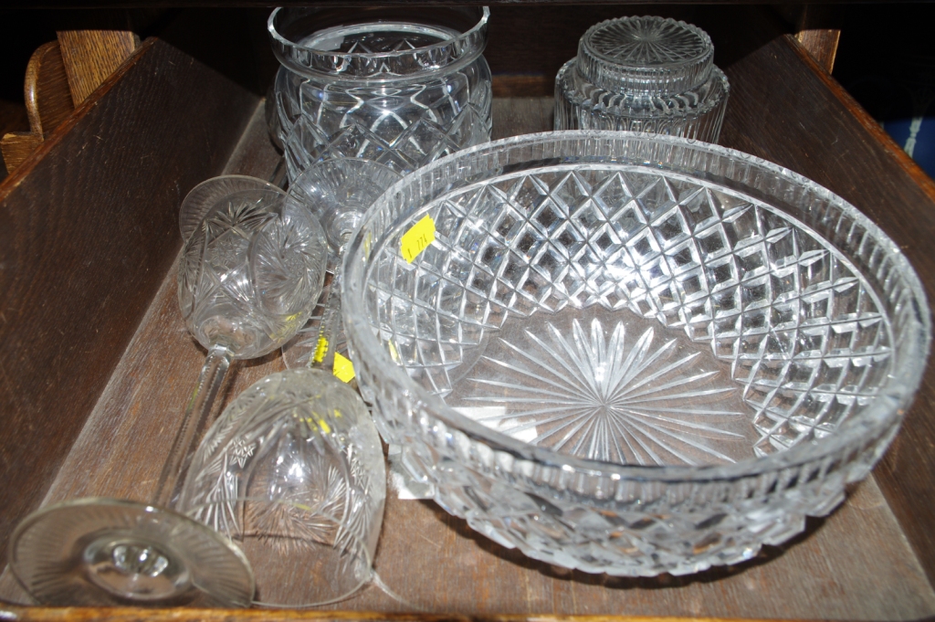 A mixed lot of household glass items, including and fruit or flower bowl, cookie jar, drinking