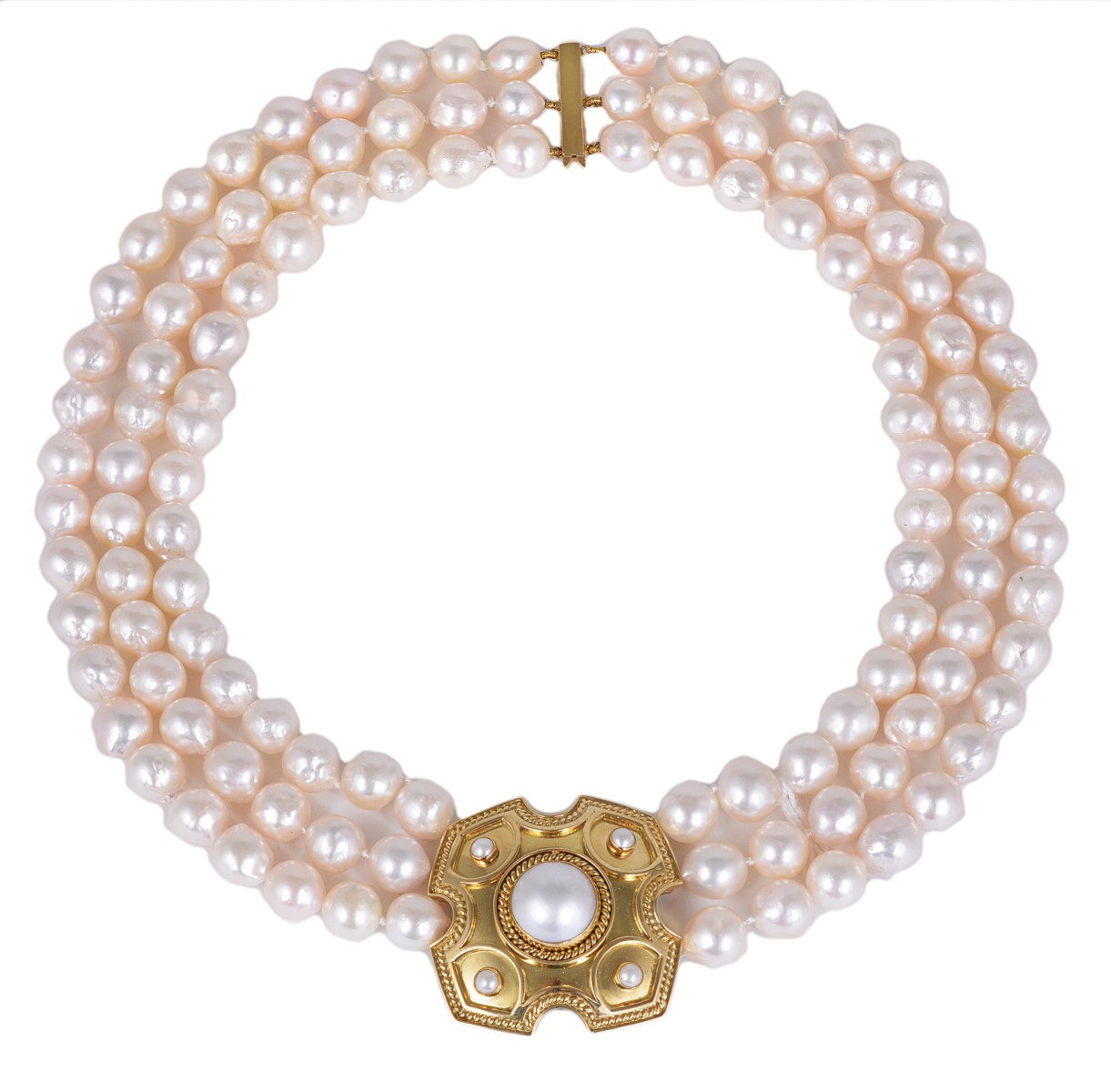 18 CARAT GOLD AND CULTURED PEARL NECKLACE, KIKI MCDONOUGH the central gold quatrefoil plaque with