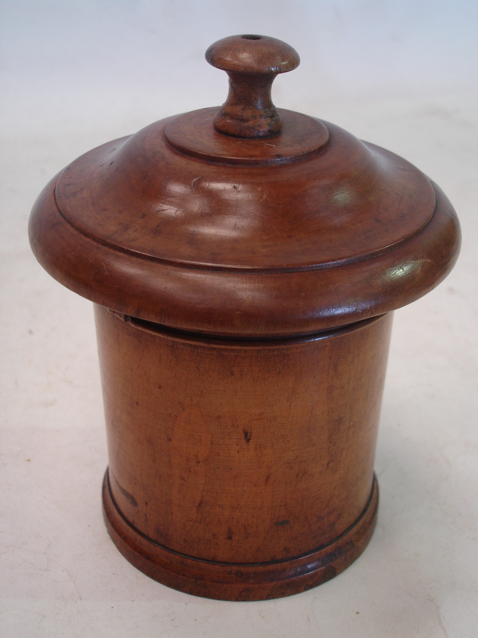 19th century treen string box, 6 1/4" high