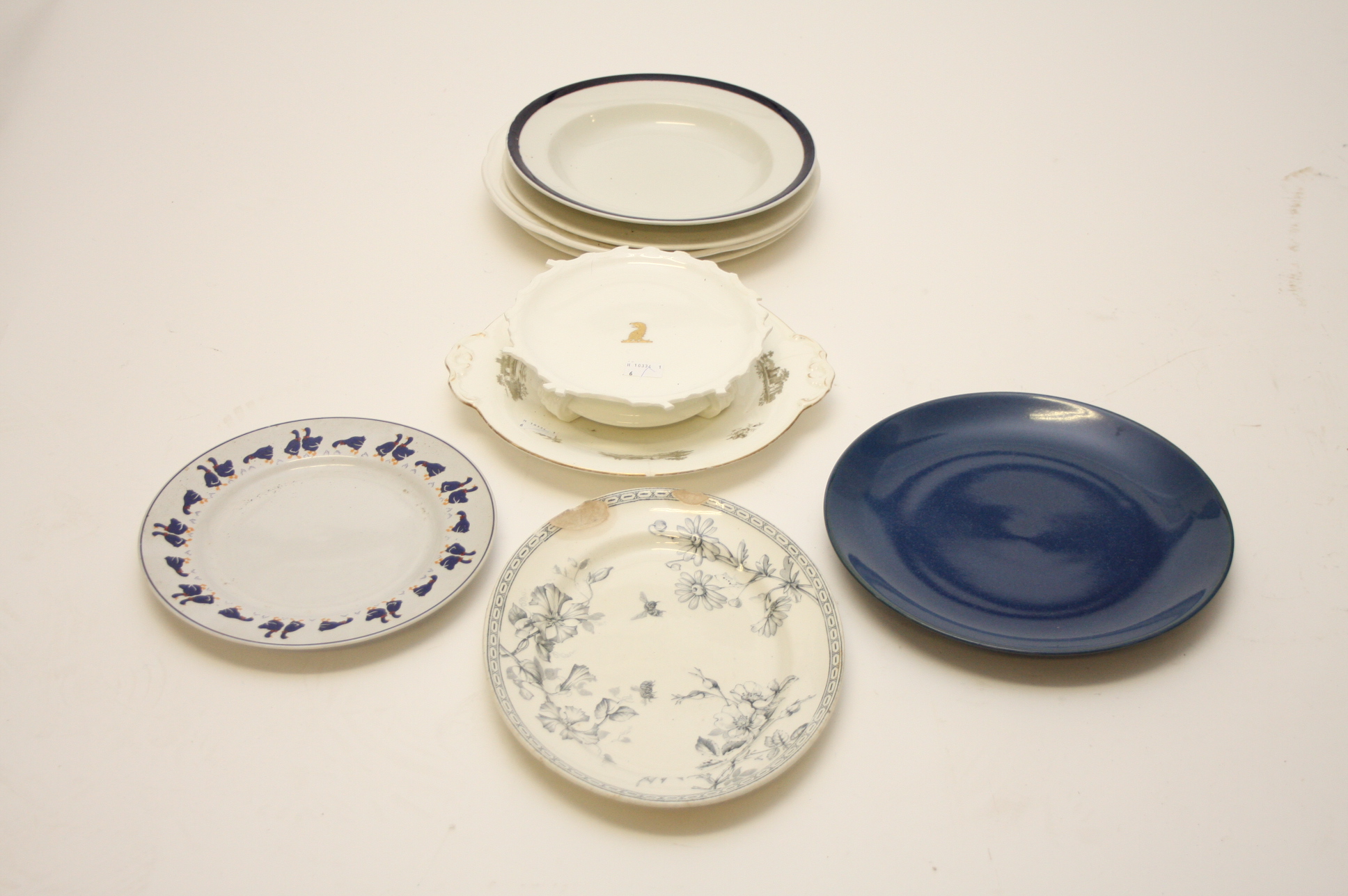 A LARGE QUANTITY OF MISCELLANEOUS PLATES AND DISHES, 
various sizes, colours etc.. (box Lot)