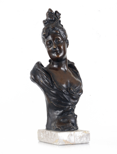 SCULTORE DEL XIX SECOLO. Busto di gentildonna Bronzo patinato su base in marmo, alt. totale cm 34;