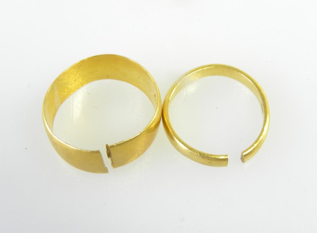 TWO 22CT GOLD WEDDING RINGS, BOTH CUT, 7.2G