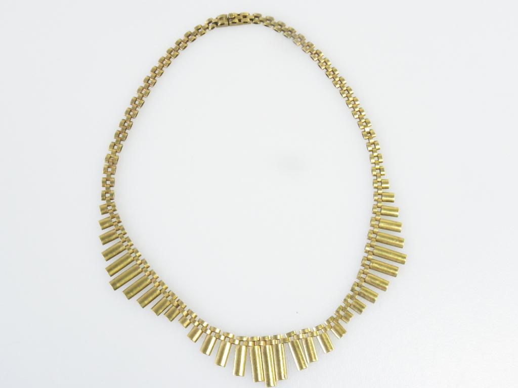 A 9CT GOLD FRINGE NECKLACE, 21G