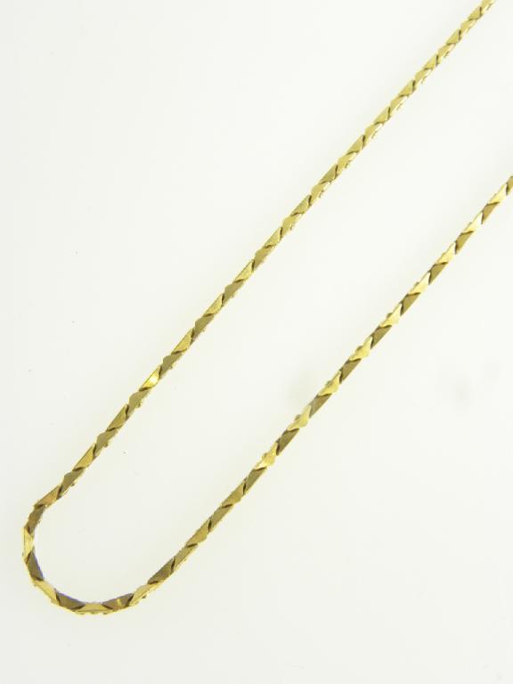 A 9CT GOLD NECKLET 5.5G