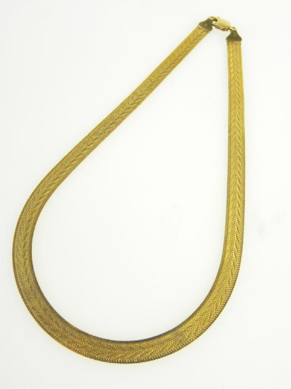 A 9CT GOLD MESH NECKLACE 18G