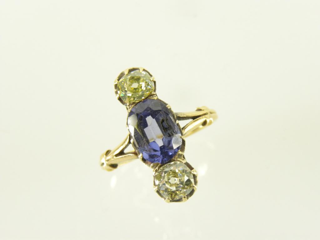 A SAPPHIRE AND DIAMOND THREE STONE RING WITH OLD OLD CUT DIAMONDS, GOLD HOOP