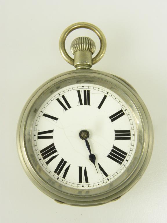 RAILWAYS AND RAILWAYANA. A NICKEL KEYLESS LEVER WATCH WITH ENAMEL DIAL, A WW CO MOVEMENT AND