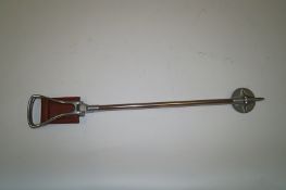 A featherweight shooting stick