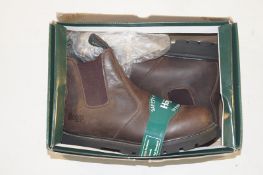 Hoggs size 8 brown leather boots