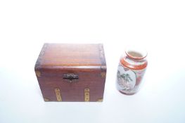 Small wooden box and and small oriental pot