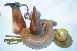 Collection of brassware including brass set in the form of as fish, and other brass items