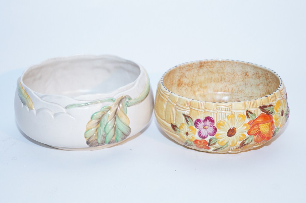 A Clarice Cliff bowl and Mallings Bowl