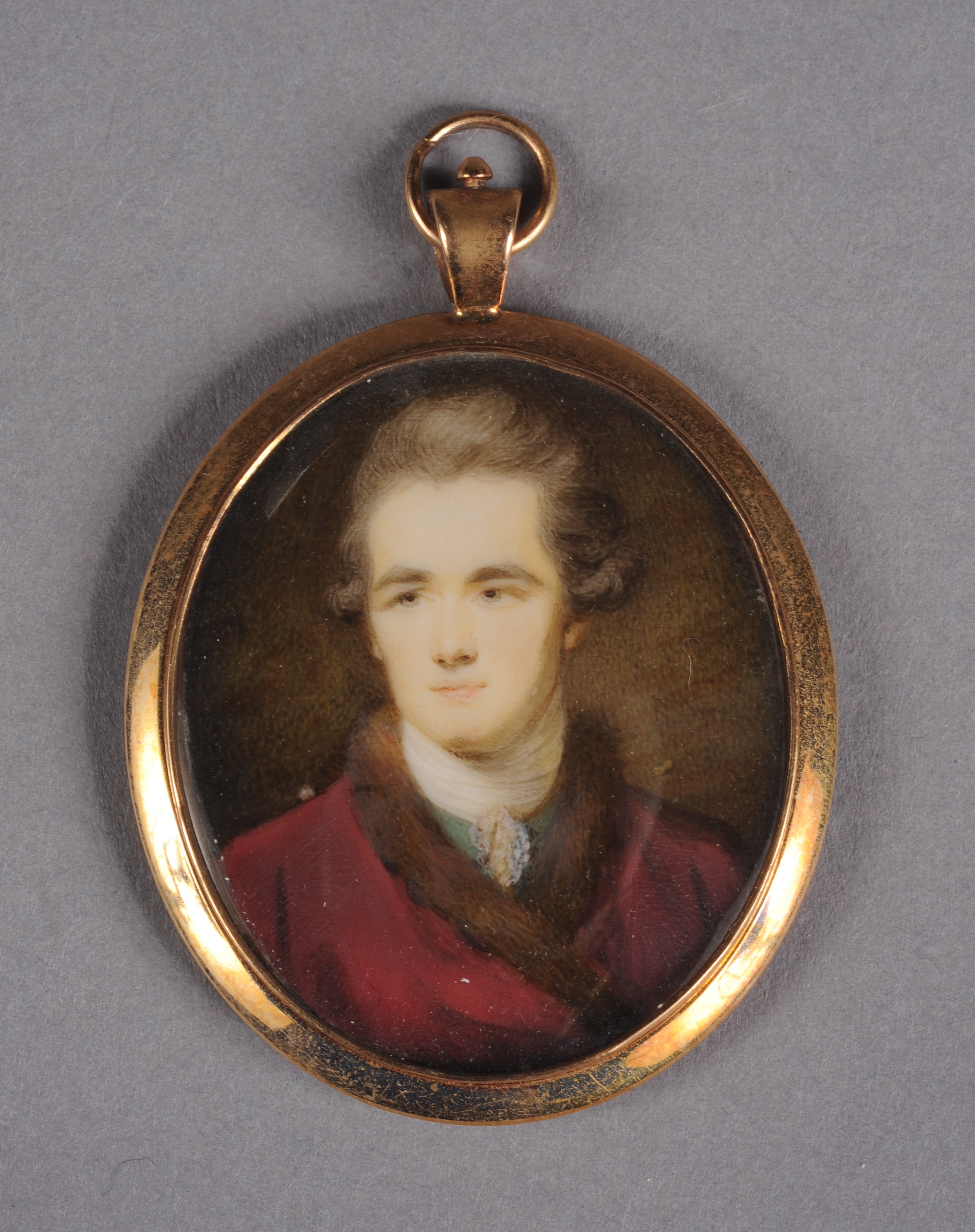 ANONYMOUS (18TH CENTURY ENGLISH SCHOOL) Portrait miniature of a gentleman, facing to dexter, wearing
