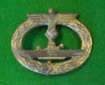WW2 German U-Boat Combat Clasp: Gold gilt example with flat pin, having overall wear Lots 450 to 489