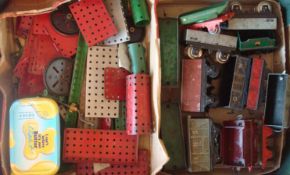 Collection of Meccano and Hornby 0 Gauge: To include quantity of Red and Green Meccano with Brass