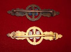 German Close Combat Clasp Heavy, Medium & Dive Bombers: Two variations Bronze and Gold 75mm with