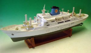 Battery Operated Ocean Liner Porto Alegre: Monteleone model of the Italian passenger liner `Porto