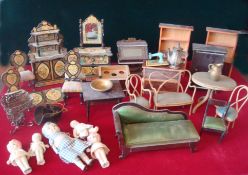 Early 20th Century Dolls House and Furniture: Having a Dolls House made from an old packing case