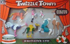 Britains - Set 8001 - Twizzle Town Circus [1962 - 1965 only]: Comprising: Ringmaster, Lion, Giraffe,