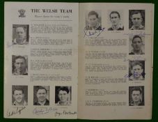 1953 Wales v New Zealand signed rugby programme: Played at Cardiff Arms Park 19th December 1953,